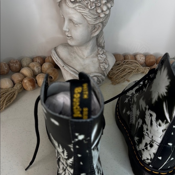 Dr. Martens 1460 Pascal Printed Leather Women's Ankle Boots Sz 6 - Picture 6 of 11